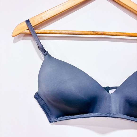 JOE FRESH Wireless Grey Bra - Picture 5 of 6